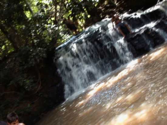 CACHOEIRA DE GUARAAI, POR RAVENA SILVA - GUARAA - SP