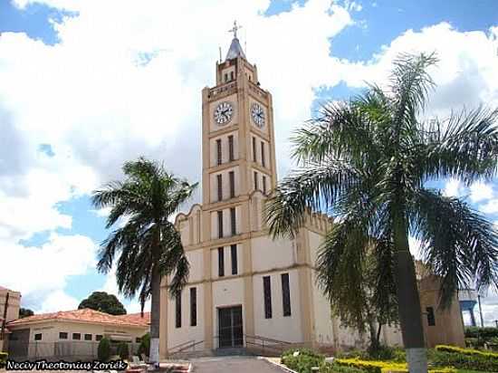 IGREJA MATRIZ DE N.S.APARECIDA-FOTO:NECIV T. ZORIEK - GUARAA - SP