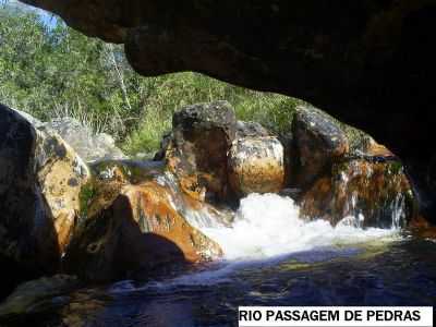 RIO PASSAGEM DE PEDRAS, POR JEFFERSON OLIVEIRA - PIAT - BA