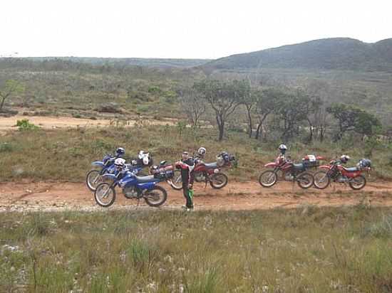 TRILHA DO FORMIGO NA SERRA DO BASTIO EM PIAT-BA-FOTO:MARCIO VAZ CARDOSO - PIAT - BA