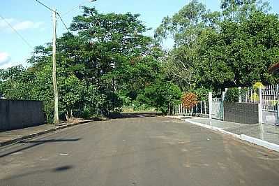 RUA DA CIDADE-FOTO:MINDUIM  - GUARAPU - SP