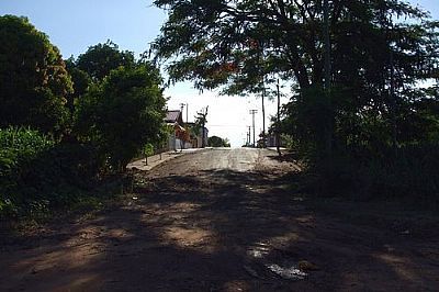 RUA DA CIDADE-FOTO:MINDUIM  - GUARAPU - SP