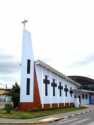 CAPELA N. SRA DAS GRAAS FOTO BPEROTTI - GUARAREMA - SP