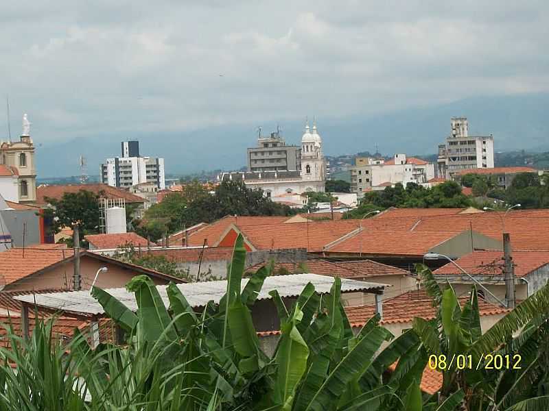 GUARATINGUET-SP-VISTA PARCIAL DA CIDADE-FOTO:JOSUE MARINHO - GUARATINGUET - SP