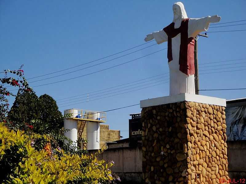 CRISTO REDENTOR DE GUARIBA NA ENTRADA DA CIDADE. - FOTO MARCO AURLIO ESPARZA  - GUARIBA - SP