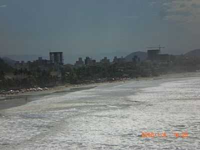 PRAIA DA ENSEADA NO GUARUJA VISTA DO MORRO DO MALUF POR ROSANA SALVADORI - GUARUJ - SP