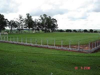 CENTRO DE LAZER-FOTO:MAURONESIC  - GUZOLNDIA - SP