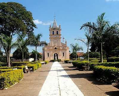 IGREJA EM IBITIVA, POR MARCELLE MODOLIN VIDIGAL. - IBITIVA - SP