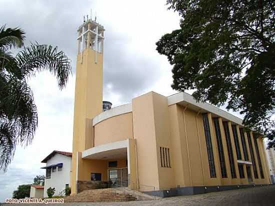 MATRIZ DE N.SRA.DO PATROCNIO EM IGARAT-SP-FOTO:VICENTE A. QUEIROZ - IGARAT - SP