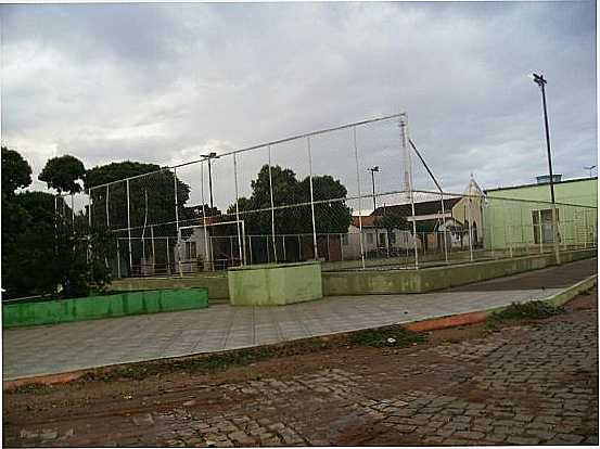 QUADRA POLIESPORTIVA DO TANQUE POVOADO DE PINDA, POR NELMA FIALHO DOS SANTOS FROTA - PINDA - BA