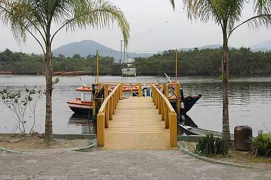 ILHA DIANA-SP-PLATAFORMA DE EMBARQUE DA ILHA-FOTO:MARCO SILVA - ILHA DIANA - SP