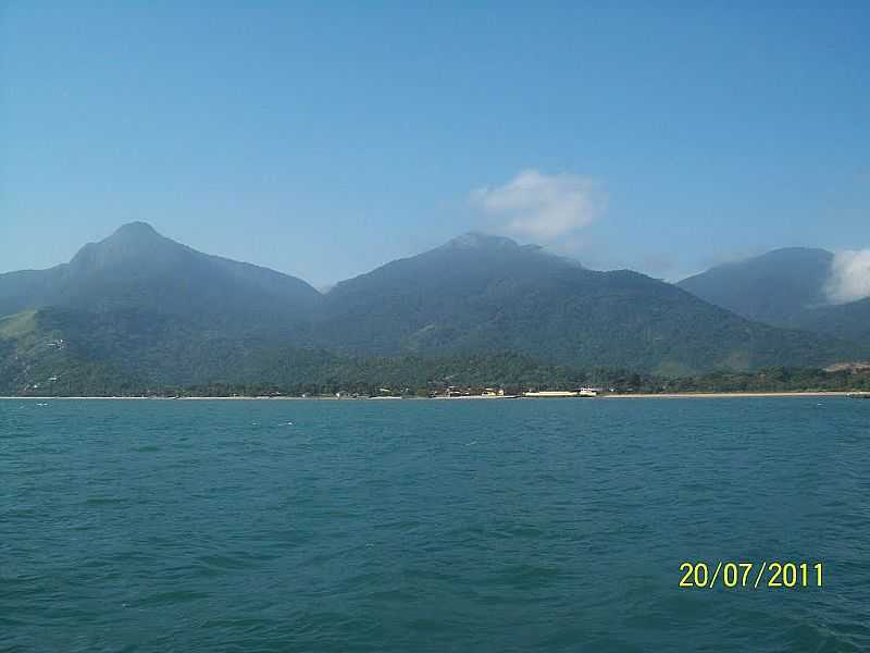 ILHABELA-SP-BALSA CHEGANDO NA ILHA-FOTO:JOSUE MARINHO - ILHABELA - SP