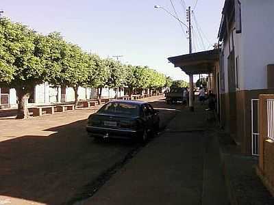 RUA DA CIDADE-FOTO:NEINHO MANGEON  - INDAI DO AGUAPE - SP