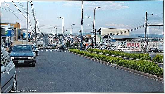 INDAIATUBA-SP-AVENIDA RIO BARNAB-FOTO:LUZIACRUZFRATA - INDAIATUBA - SP