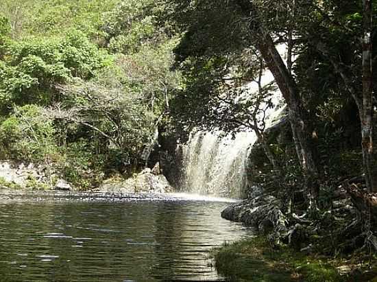 CACHOEIRA DO POO PELADO EM PINDOBAU-BA-FOTO:ANTONIO MACEDO ROCHA - PINDOBAU - BA