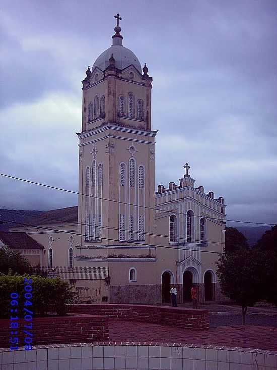 MATRIZ DA PARQUIA SENHOR BOM JESUS EM PINDOBAU-BA-FOTO:ANTONIO MACEDO ROCHA - PINDOBAU - BA