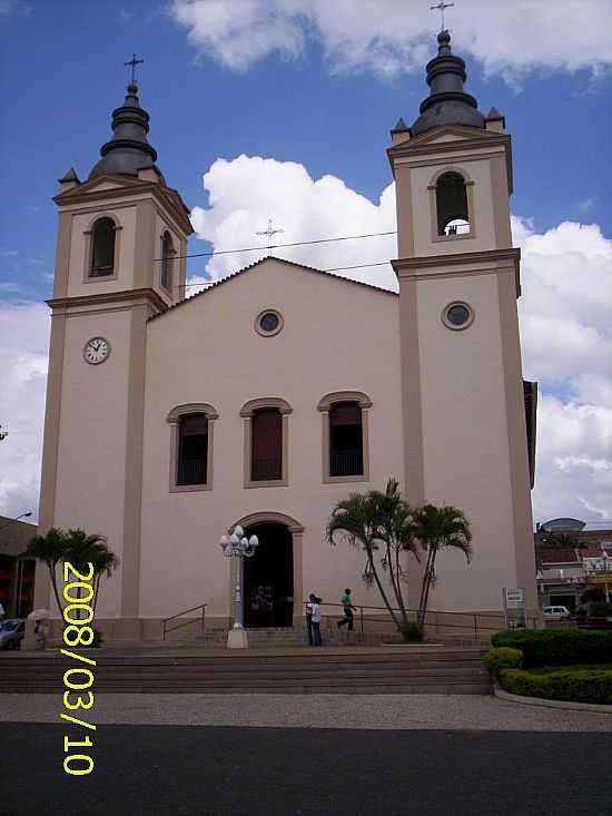 CATEDRAL DE SANTANA EM ITAPEVA-SP-FOTO:LUZIACRUZFRATA - ITAPEVA - SP