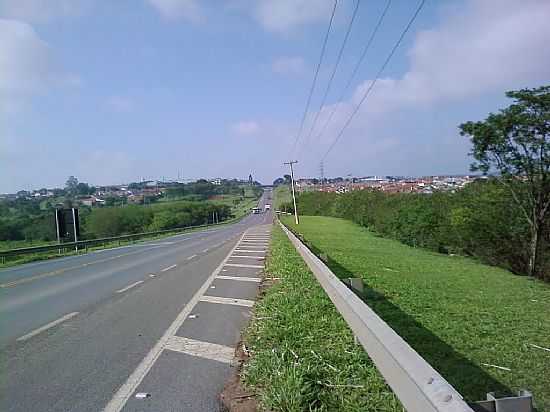 ITAPIRA-SP-RODOVIA VIRGOLINO DE OLIVEIRA-FOTO:J OLIVEIRA - ITAPIRA - SP