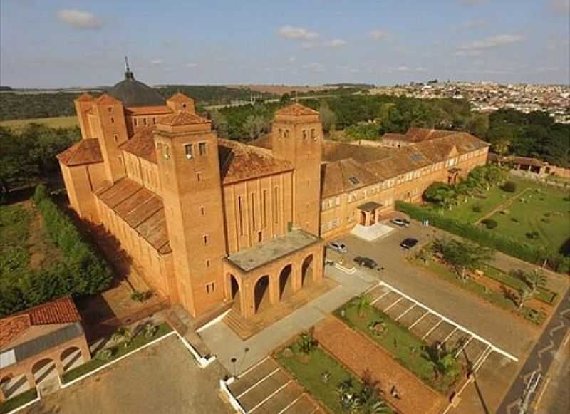 ABADIA DE NOSSA SENHORA DA SANTA CRUZ - ITAPORANGA - SP