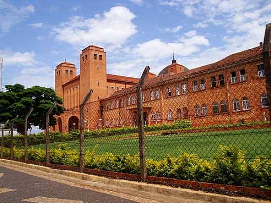 IGREJA MATRIZ DE ITAPORANGA-FOTO:FELIPE KATSUMATA - ITAPORANGA - SP