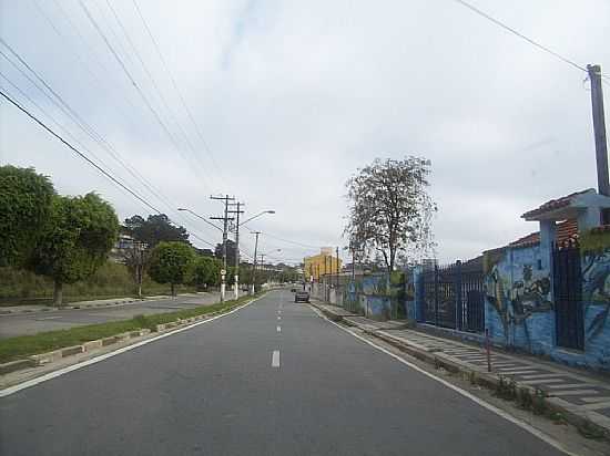 AV.TANCREDO NEVES EM ITAQUAQUECETETUBA-FOTO:KACINSKAS - ITAQUAQUECETUBA - SP