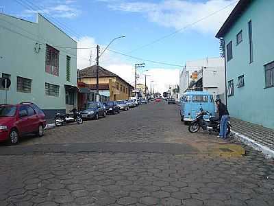 ITATINGA   FOTO
JOO SAVIOLI - ITATINGA - SP