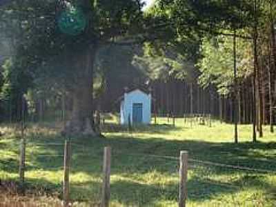 CAPELINHA-FOTO:ALEXANDRE BONACINI - ITIRAPU - SP