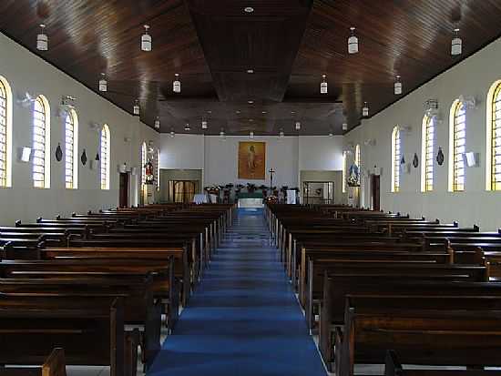 INTERIOR DA IGREJA DE
SO JUDAS TADEU FOTO
JOO SAVIOLI - ITU - SP