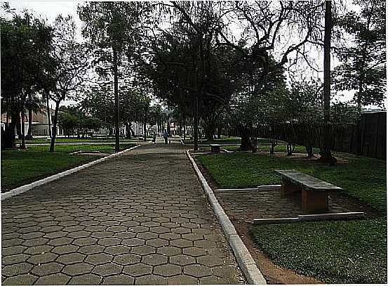PRAA DA PARQUIA SENHOR DO HORTO E SO LZARO FOTO JOO SAVIOLI - ITU - SP