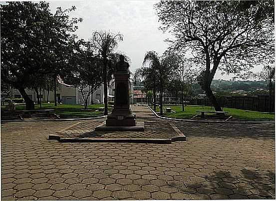 BUSTO DO PADRE BENTO
DIAS PACHECO  - ITU - SP