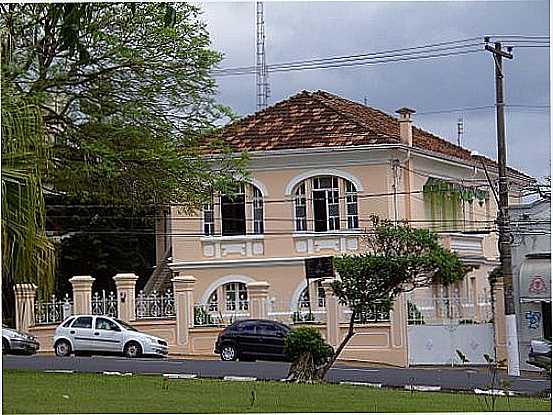 CASA DE GALILEU BICUDO HOJE SEDE DA RDIO CIDADE NA PRAA CONDE DE PARNABA EM ITU-SP-FOTO:CAIO GRACO MACHADO - ITU - SP