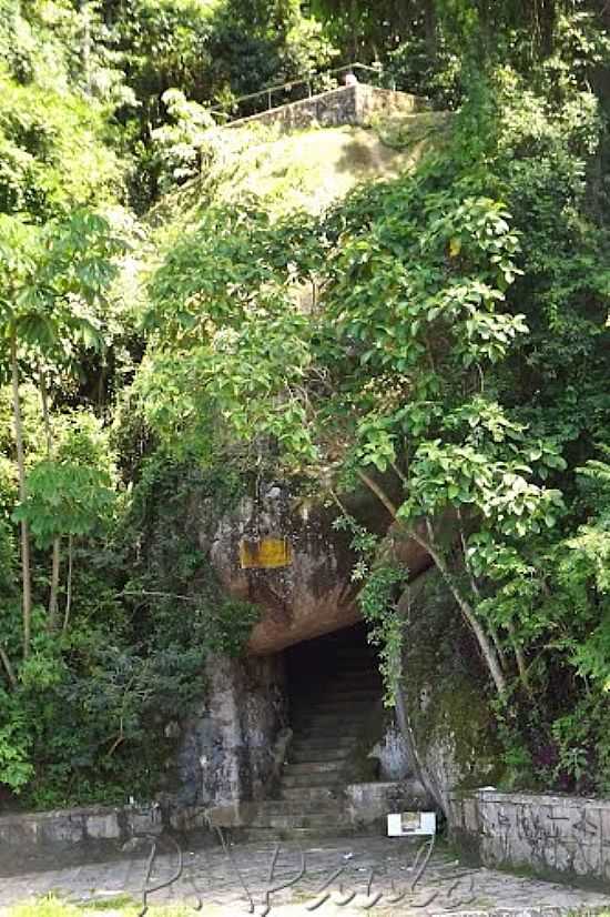 GRUTA ESCALADA DA GLRIA NA ESTRADA PARQUE EM ITU-SP-FOTO:PEDRO PAULO - ITU - SP