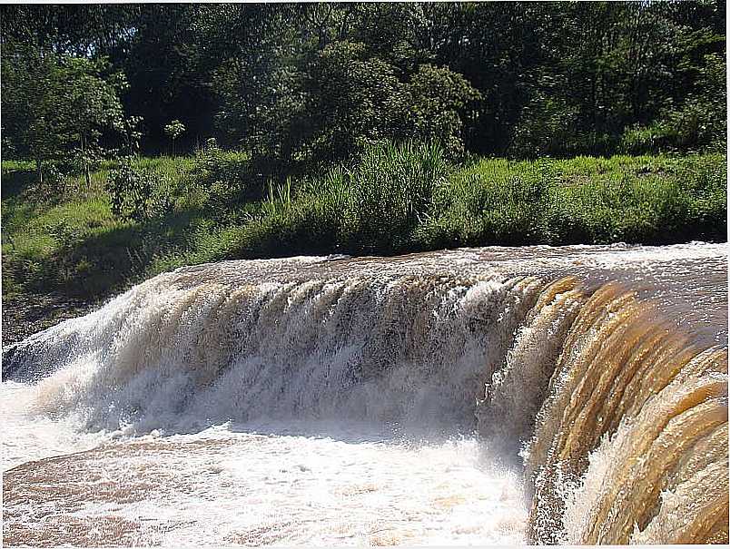 ITUVERAVA-SP-CACHOEIRA SALTO BELO-FOTO:ALEXANDRE BONACINI - ITUVERAVA - SP