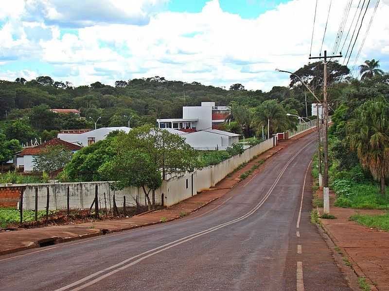 ITUVERAVA-SP-RUA CEL.IRLANDINO BARBOSA SANDOVAL-FOTO:ALEXANDRE BONACINI - ITUVERAVA - SP