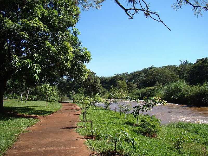 ITUVERAVA-SP-VISTA DO PARQUE RECREIO E A CACHOEIRA SALTO BELO-FOTO:ALEXANDRE BONACINI - ITUVERAVA - SP