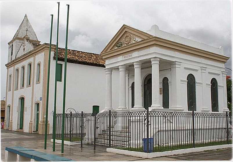 PIRAJ-BA-PANTEO DE LABATUT SMBOLO DA CIDADE-FOTO:WWW.CIDADE-SALVADOR.COM  - PIRAJ - BA
