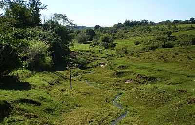 RIO JACUBA E O VALE-FOTO:PEDRO AGUINALDO  - JACUBA - SP
