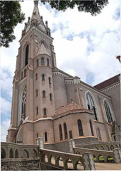 IGREJA MATRIZ FOTO: GILBERTO PAGLIARINI/ PANORMIO - JA - SP