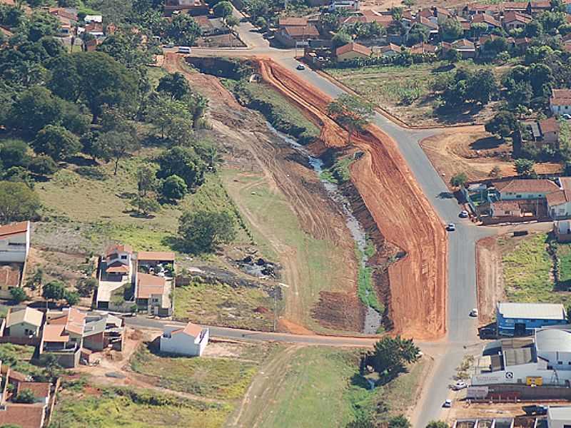 AVENIDA LUIZ PEREIRA LIMA E RIO PEDREIRA NO BAIRRO SANTA MARIA
	 - JOS BONIFCIO - SP