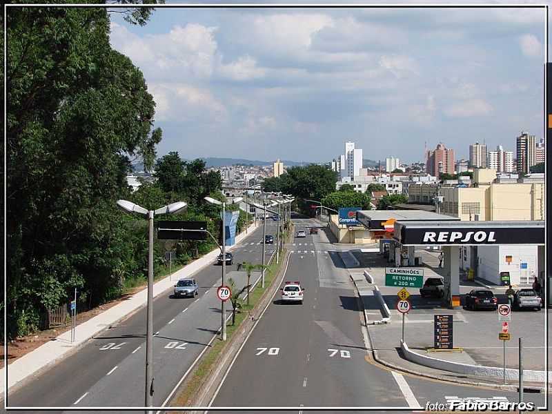 JUNDIA-SP-AVENIDA U.FERROVIRIOS DE JUNDIA-FOTO:FBIO BARROS - JUNDIA - SP