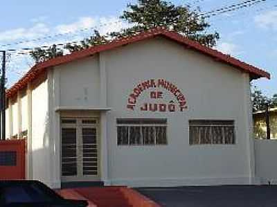 ACADEMIA DE JUD - JUNQUEIRPOLIS - SP