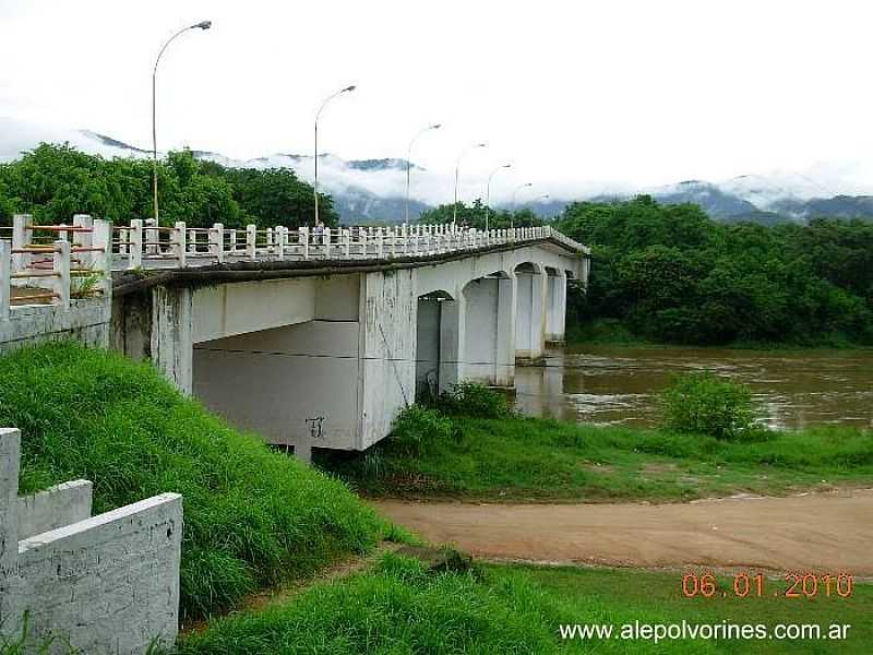 JUQUI-SP-PONTE SOBRE O RIO JUQUI-FOTO:ALEPOLVORINES - JUQUI - SP