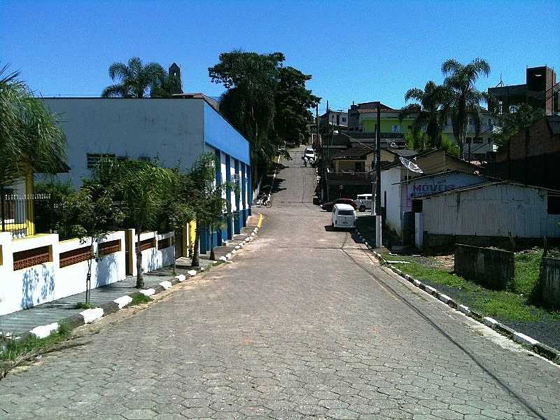 JUQUITIBA-SP-RUA DA CIDADE-FOTO:CIRCUITOBR116 - JUQUITIBA - SP