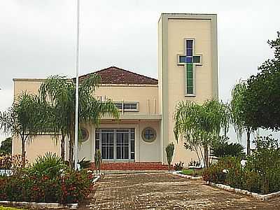 IGREJA-FOTO:CLOVIS CARLOS FERREI  - LAGOA AZUL - SP