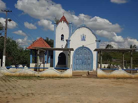 LORENA-SP-CAPELA DE SANTA TEREZINHA DO MENINO JESUS NA FAZENDA MONDEZIR-FOTO:PE. EDINISIO PEREIRA - LORENA - SP