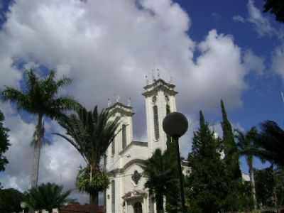 VISAO DA IGREJA MATRIZ, POR ANA MARIA - LUTCIA - SP