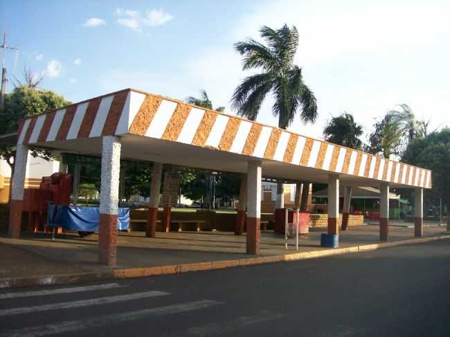 ANTIGA RODOVIARIA NA PRAA CENTRAL  - POR NESTOR JOSE DIA FILHO - MACAUBAL - SP