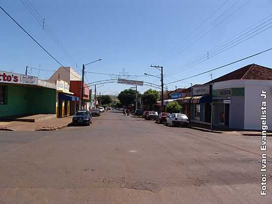 AV.SO PAULO EM MARACA-FOTO:IVAN EVANGELISTA JR - MARACAI - SP