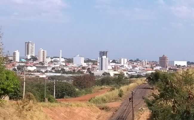 VISTA PANORMICA, POR JEZIEL GOMES - MATO - SP