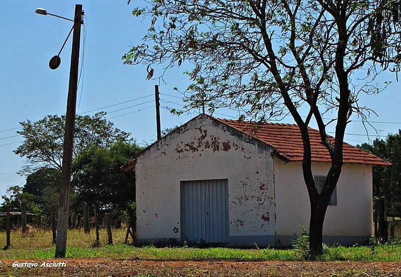 MENDONA-SP-CAPELINHA EM REA RURAL-FOTO:GUSTAVO_ASCIUTTI  - MENDONA - SP